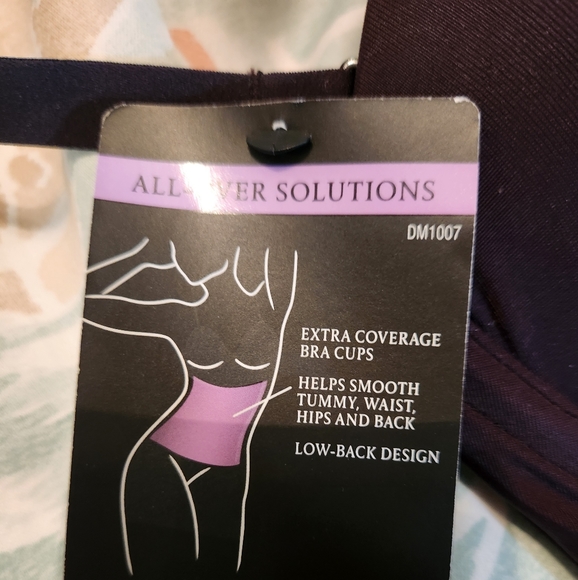 Nwt shapewear - Picture 2 of 4